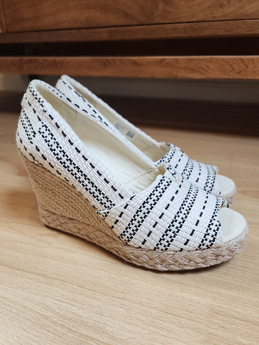 Toms Michelle Peep Toe Espadrille Wedge Sandal Cream Black Women's‎ Size 9